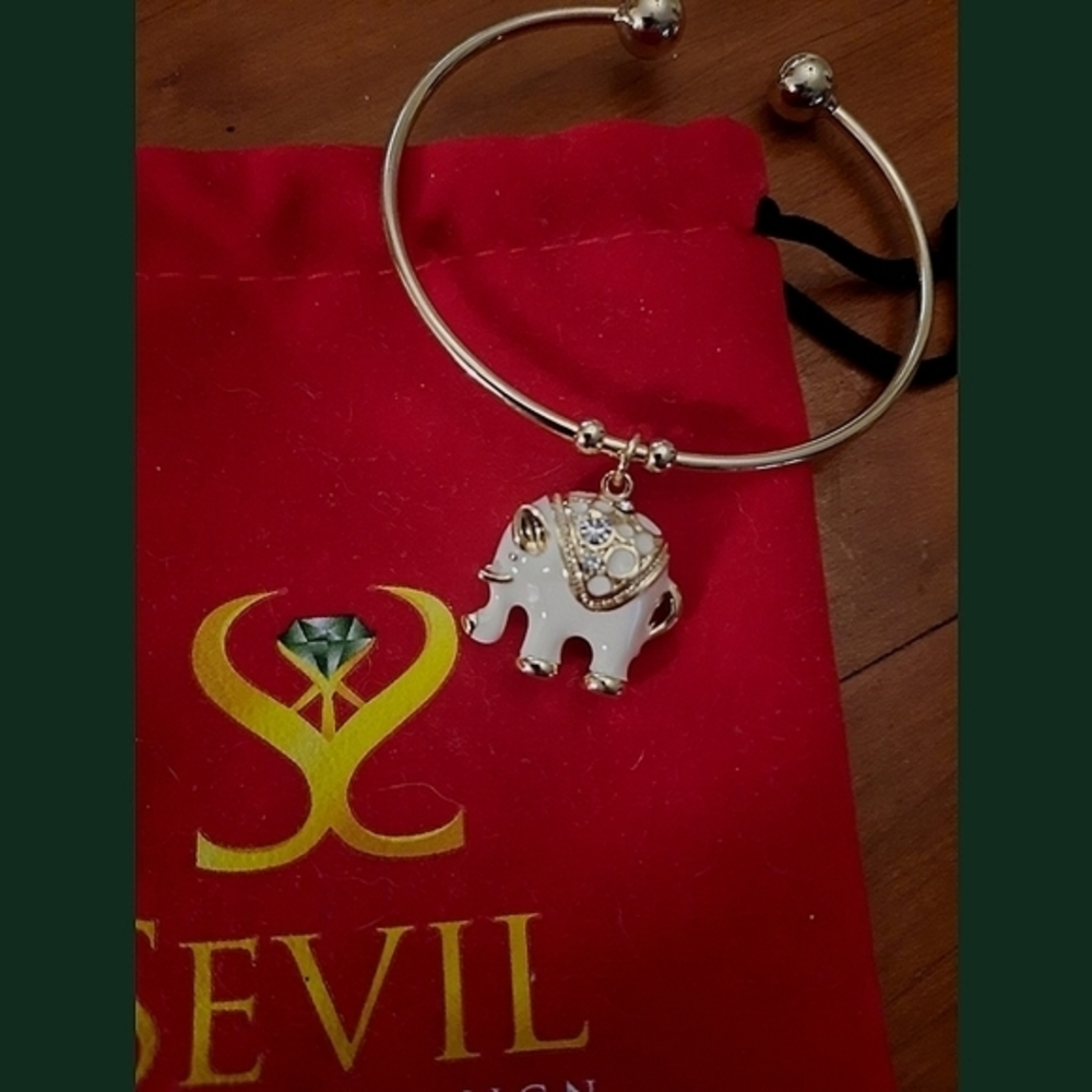 SEVIL Italian Design Elephant‎ Bracelet NEW